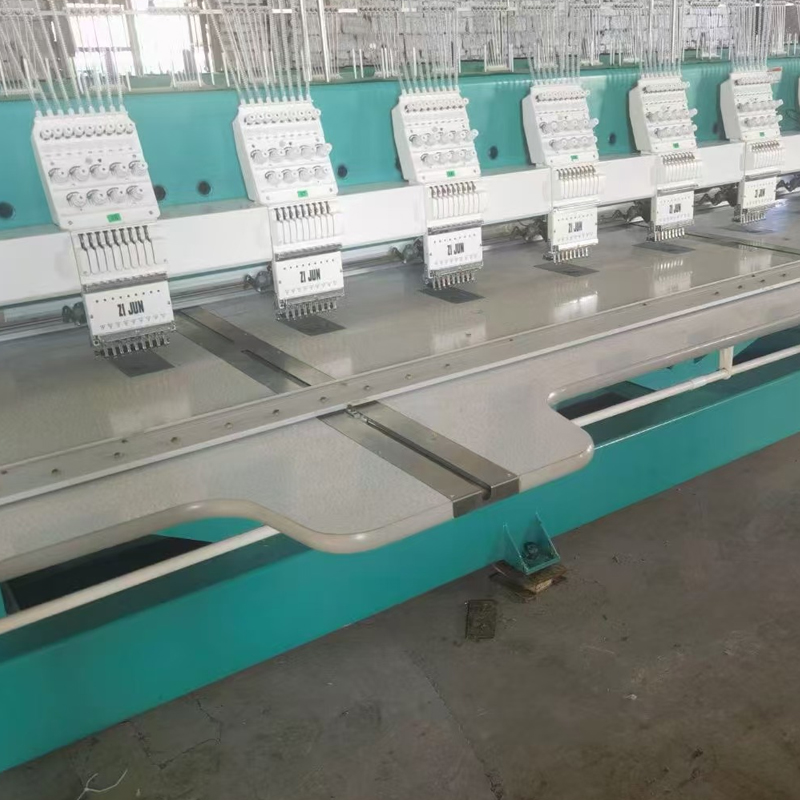 9 igły 22 głowy 400 odległość głowy dużej prędkości Y750 używana maszyna emboridery